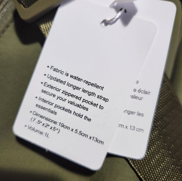 SOLD - NWT Lululemon Everywhere Belt Bag 1L - Green - Picture 9 of 9